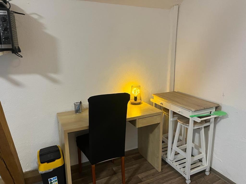 Monteurzimmer Bei Energyfreund Knetzgau Exterior foto